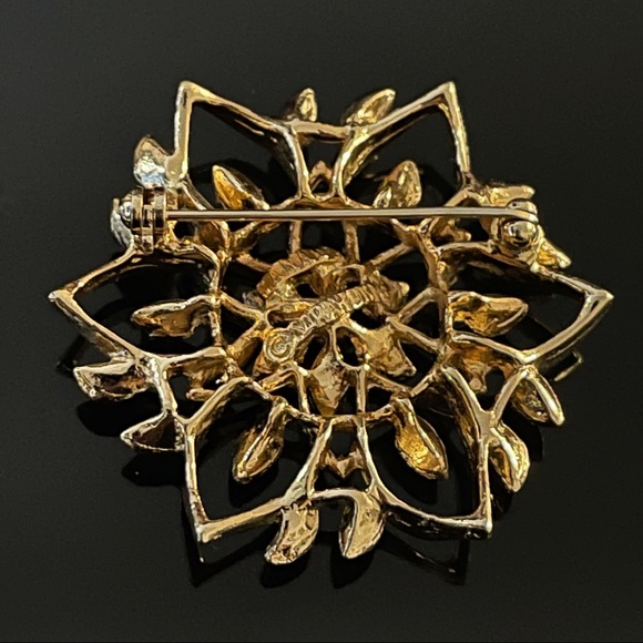 ✨Stunning Vintage Floral Brooch - Picture 2 of 2